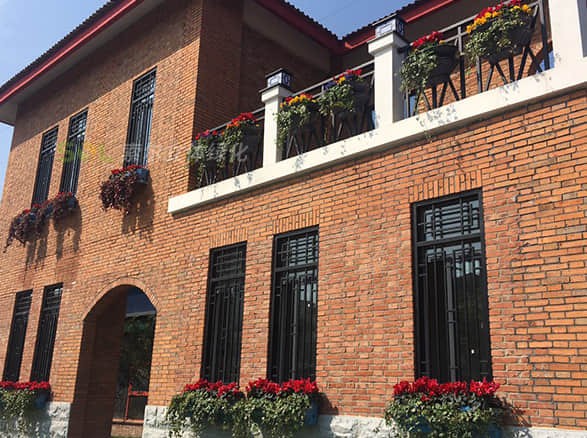 武漢林業集團立體綠化示范基地窗陽臺綠化