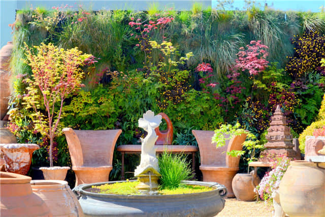 Living Green Design公司舊金山展廳室外植物墻01 (1).jpg