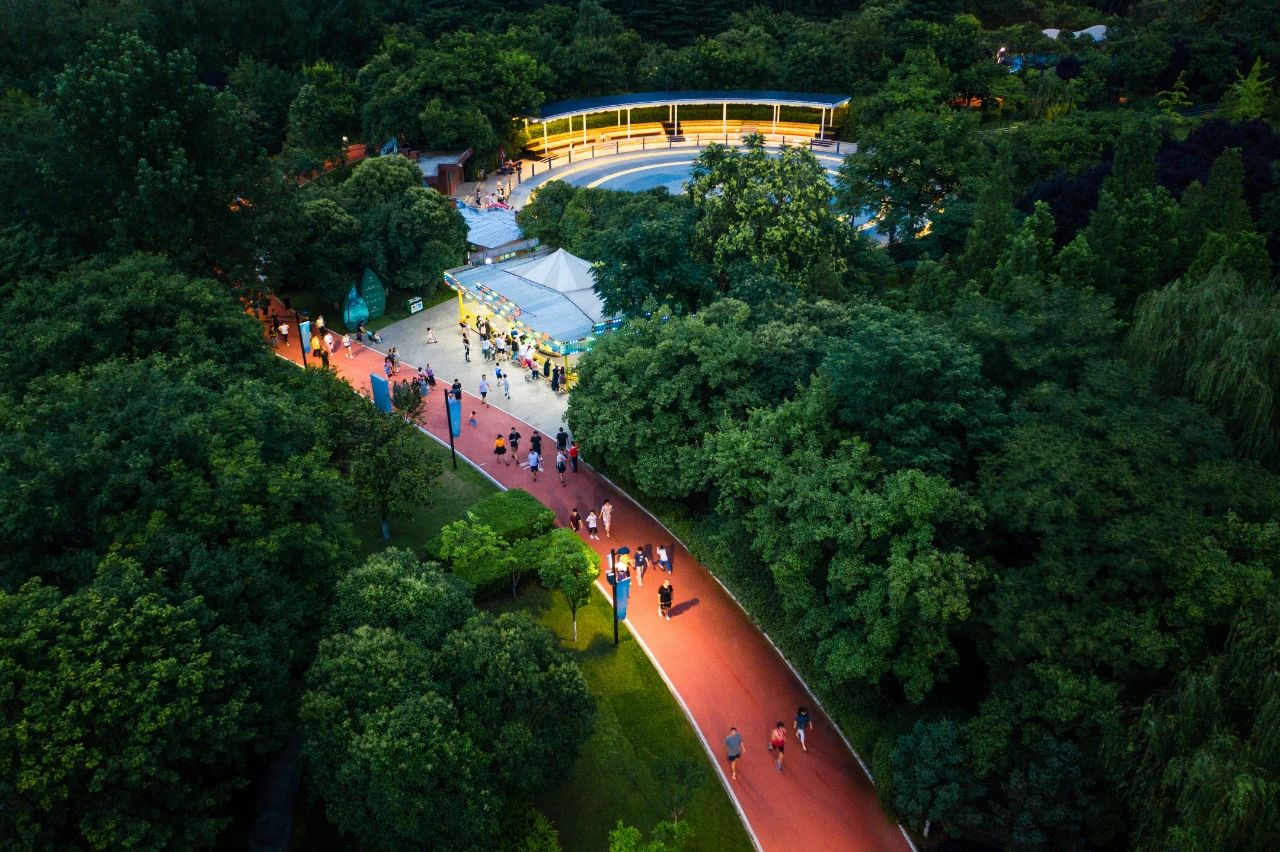 綠色生態(tài)中的運(yùn)動(dòng)空間 | 運(yùn)動(dòng)公園立體綠化智慧解決方案